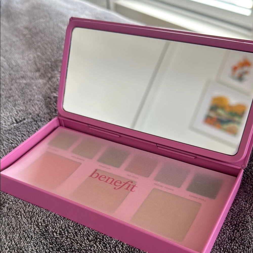 Benefit Eyeshadow & Blush Palette